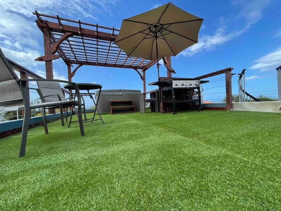 Sunset Coast Loft & Rooftop Aguacate