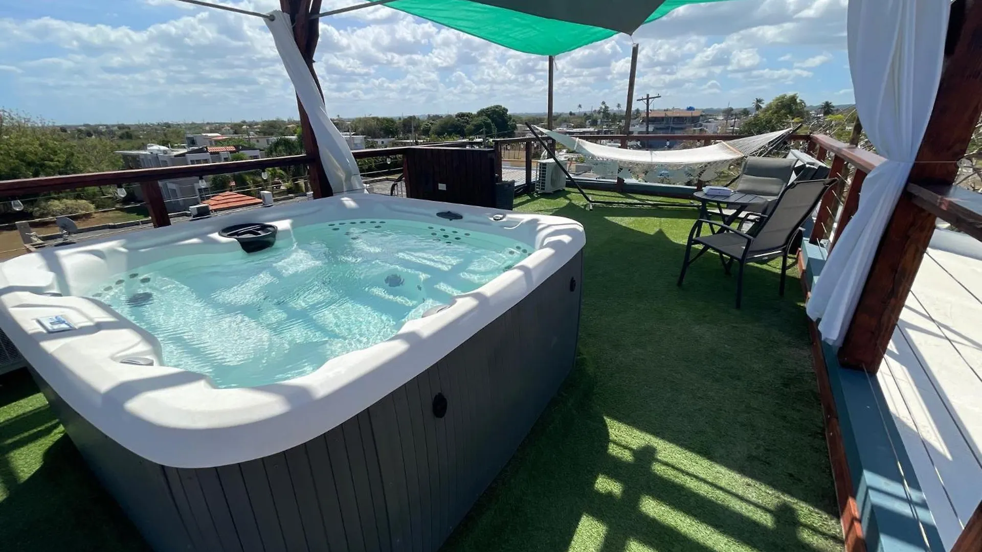Sunset Coast Loft & Rooftop Aguacate 0*,  Puerto Rico